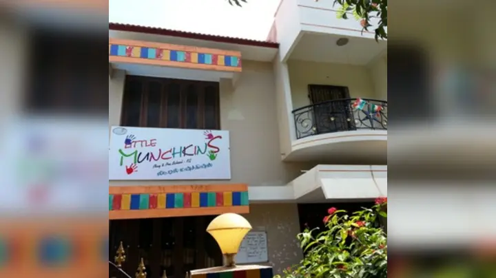 Little Munchkins Play school Medavakkam